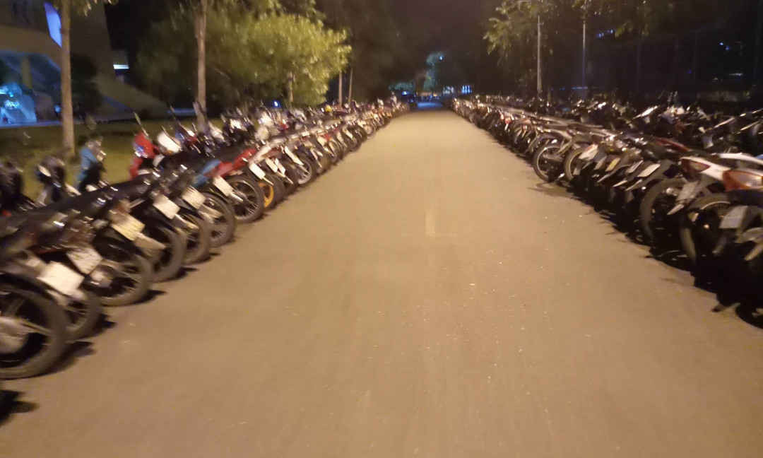 Xe máy gửi tại Trung tâm thể thao tỉnh Thừa Thiên Huế trong đêm 14/10