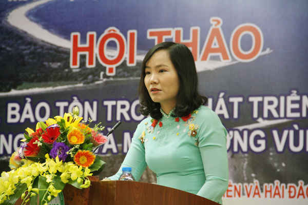 TS. Hoàng Thị Nguyệt Minh, Trưởng khoa Tài nguyên nước của Đại học TN&MT Hà Nội đọc diễn văn 5 năm xây dựng, trưởng thành và phát triển Khoa