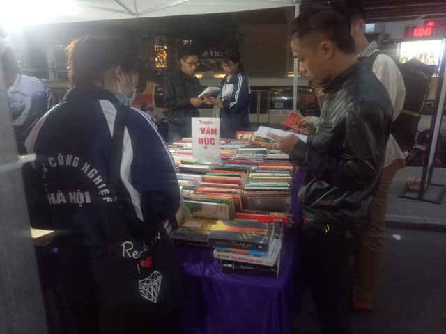 Với chủ đề về phụ nữ Việt Hội sách đã thu hút nhiều độc giả trong và ngoài Thu đô đến tìm mua sách