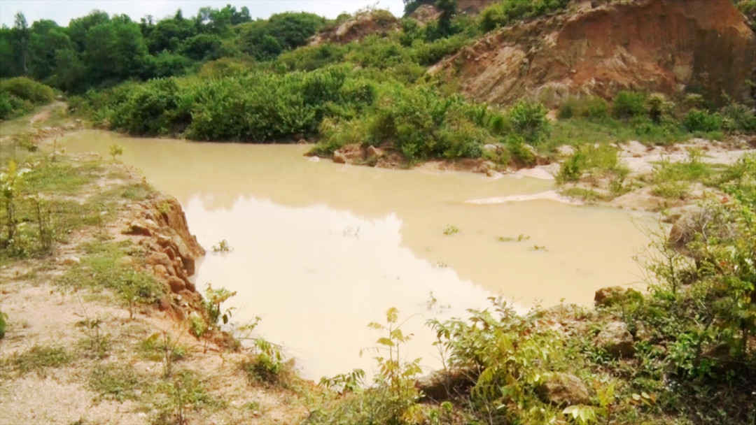 Một khu vực trên địa bàn huyện Phú Ninh doanh nghiệp chưa hoàn thổ lại môi trường