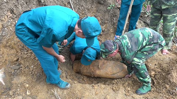 Phù Yên – Sơn La hủy nổ thành công quả bom nặng 200kg
