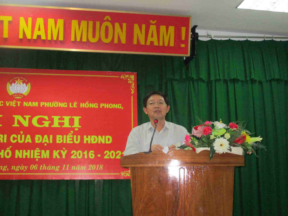 Ông Hồ Quốc Dũng- Chủ tịch UBND tỉnh Bình Định tại buổi tiếp xúc cử tri phường Lê Hồng Phong 