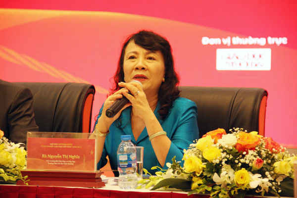 Thứ trưởng Bộ Giáo dục và Đào tạo Nguyễn Thị Nghĩa phát biểu tại buổi họp báo