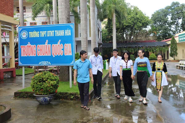 Nhóm Đạt giải Ba trong “Cuộc thi sáng tạo thanh thiếu niên nhi đồng toàn quốc” thuộc về trường THPT dân tộc nội trú tỉnh Thanh Hóa