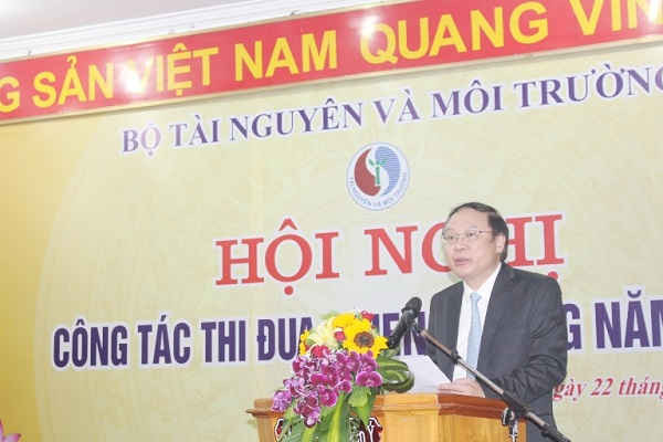 Thứ trưởng Bộ TN&MT Lê Công Thành phát biểu chỉ đạo hội nghị
