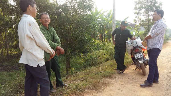 Người dân xóm Quang Trung, xã Giang Sơn Tây, huyện Đô Lương đang thiếu đất rừng sản xuất