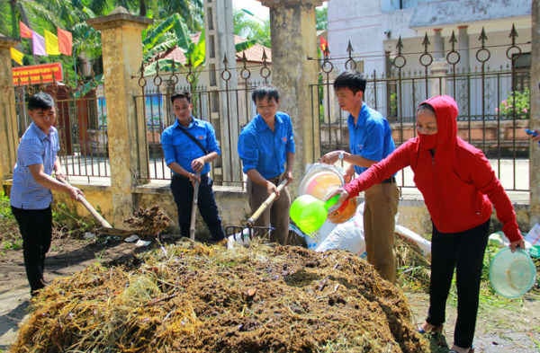 Tái chế rơm rạ