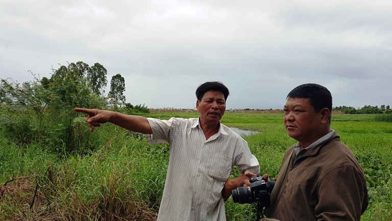 Ngày mưa lớn, nhiều nhà dân ở Trung Sơn nước ngập lên tới cả mét vì thôn không có đường thoát nước