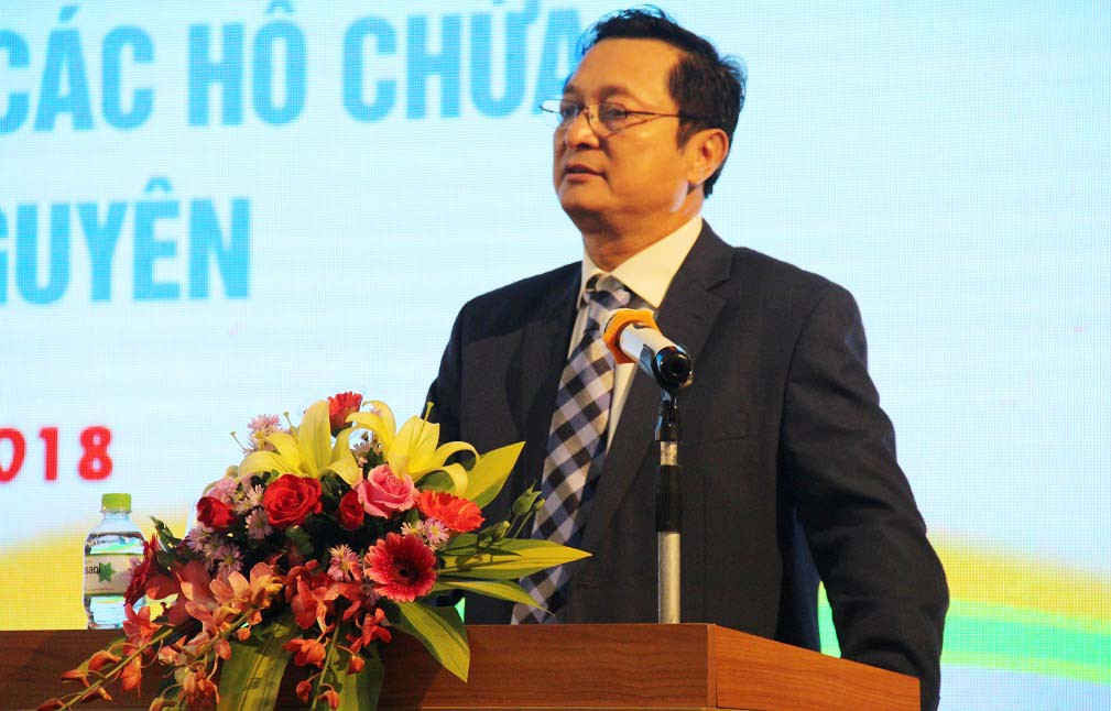Ông Trần Văn Lượng- Cục trưởng Cục kỹ thuật an toàn và Môi trường Công nghiệp trình bày tại hội nghị