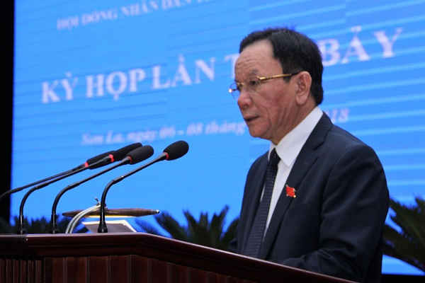 - Ông Hoàng Văn Chất - Bí thư tỉnh ủy, Chủ tịch HĐND tỉnh phát biểu tại Kỳ họp