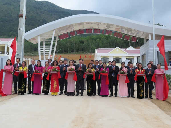 Lễ khánh thành Trường Phổ thông Dân tộc nội trú huyện Phù Yên.
