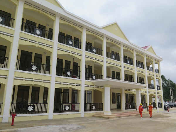 Công trình Trường Phổ thông Dân tộc nội trú huyện Phù Yên là một trong những công trình nhằm tri ân đồng bào các dân tộc tỉnh Sơn La nói chung 