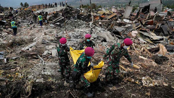 Chính quyền Indonesia đo trận động đất có cường độ 6,1 độ richter. Ảnh: Reuters