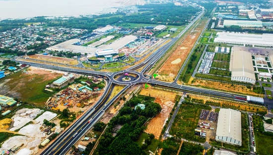 Năm 2019, Quảng Nam chú trọng việc triển khai thực hiện tốt chuyển dịch cơ cấu kinh tế, gắn với tăng trưởng bền vững (ảnh: Trường Hải)