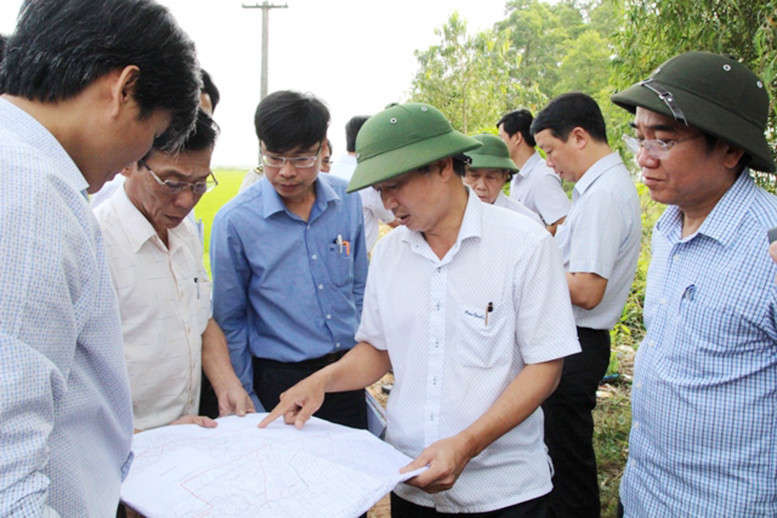 Lãnh đạo tỉnh Thừa Thiên Huế thị sát nguồn quỹ đất để mở rộng Cảng HKQT Phú Bài 