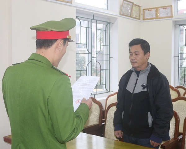 Cơ quan Cảnh sát điều tra Công an tỉnh Hà Tĩnh đọc lệnh khởi tố Nguyễn Duy Nhật