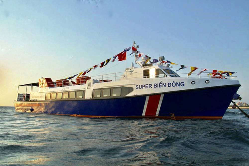 Tàu chở khách Super Biển Đông 