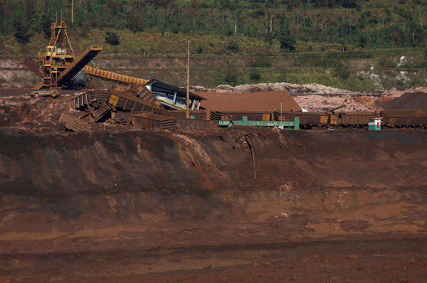 Toàn cảnh một con đập thuộc sở hữu của công ty khai thác mỏ Brazil Vale SA sau khi nó sụp đổ tại Brumadinho, Brazil vào ngày 29/1/2019. Ảnh: Reuters / Adriano Machado