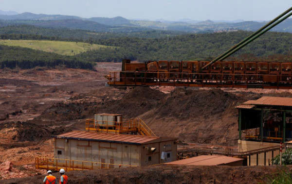 Toàn cảnh công ty khai thác mỏ Brazil Vale SA sụp đổ tại Brumadinho, Brazil vào ngày 1/2/2019. Ảnh: Adriano Machado