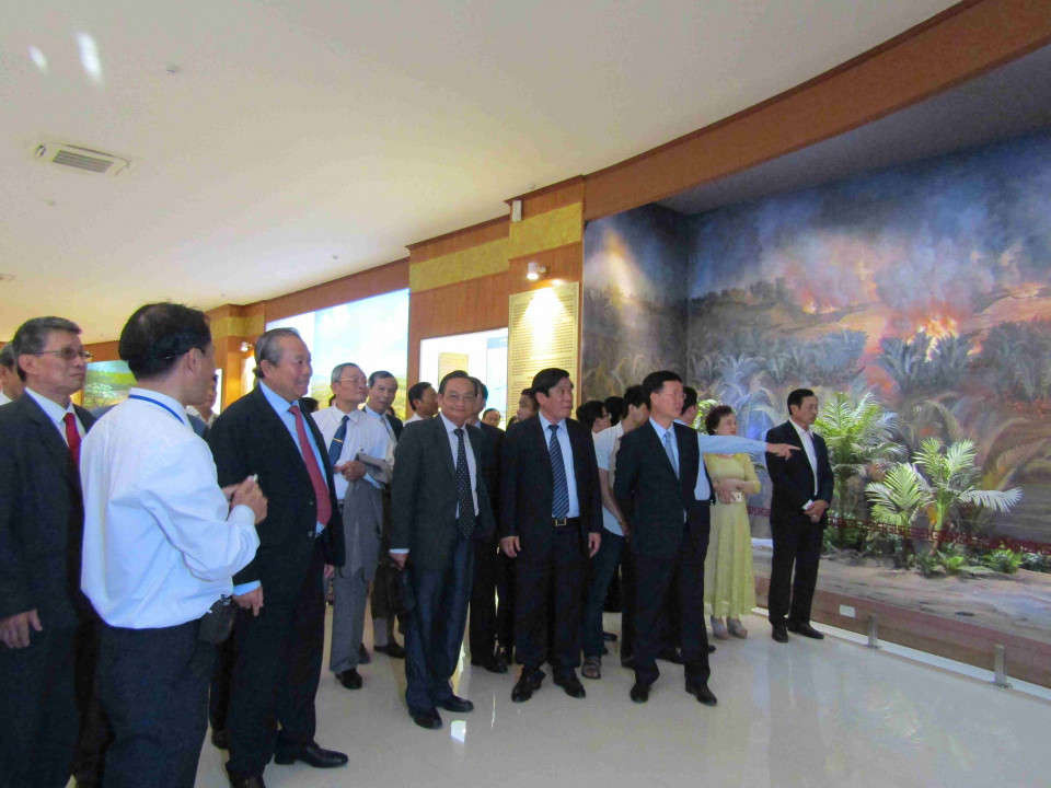 Lãnh đạo Trung ương tham quan Bảo tàng Quang Trung