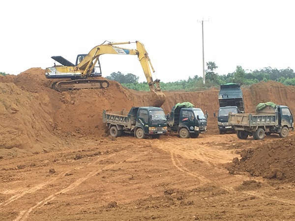 Công ty Lam Sơn – Sao Vàng khai thác đất trái phép gây ô nhiễm môi trường