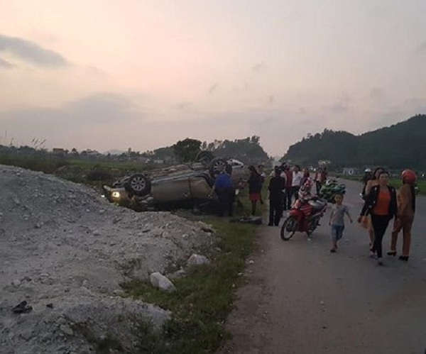 Vụ tai nạn trên quốc lộ 48D thuộc địa bàn xóm 7, xã Quỳnh Vinh, thị xã Hoàng Mai khiến 1 người chết vào ngày 06/02