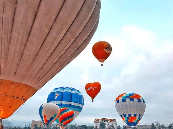  Lễ hội khinh khí cầu được tổ chức cũng đã tạo ra sản phẩm du lịch hiện đại, mới lạ, độc đáo tại Khu du lịch Quốc gia Mộc Châu.