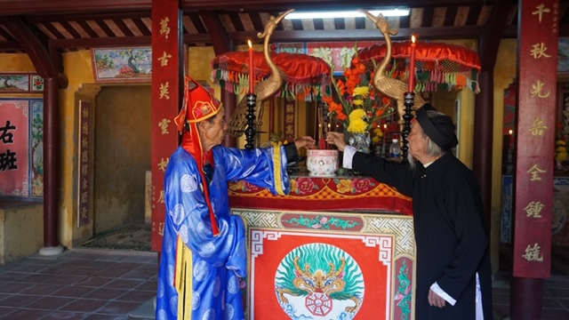 Đình làng cổ Túy Loan còn lưu giữ 20 sắc phong thần của vua các triều Nguyễn.