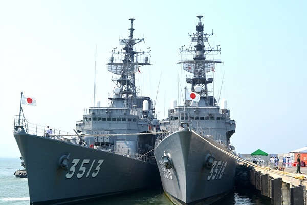 1. Hai tàu huấn luyện thuộc lực Lượng tự vệ trên biển Nhật Bản cập cảng Tiên Sa