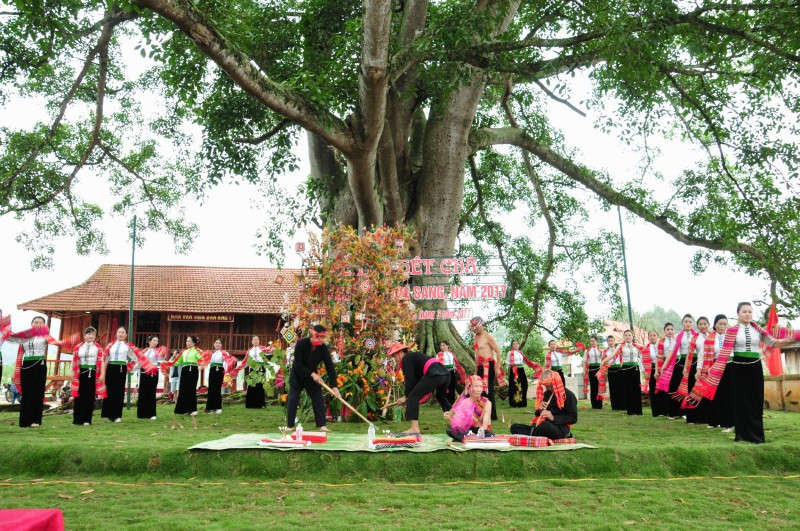 Lễ hội Hết Chá là nét văn hóa đặc sắc, đậm đà bản sắc dân tộc của người Thái Mộc Châu