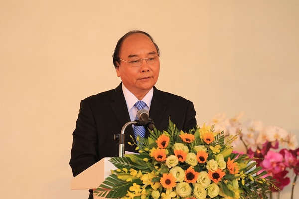 Thủ tướng Chính phủ Nguyễn Xuân Phúc phát biểu tại buổi lễ khởi công