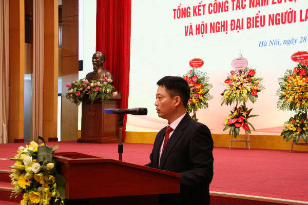 Ông Bùi Huy Hoàng – Phó Tổng giám đốc Tổng công ty TN&MT Việt Nam phân tích những lợi thế và khó khăn của Tổng công ty và đề xuất các giải pháp để phát triển Tổng công ty, gồm: đoàn kết, cơ chế trả lương, đào tạo và đầu tư