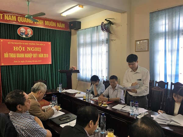 Ông Nguyễn Đắc Lực, Giám đốc Sở TN&MT giải đáp các kiến nghị của DN