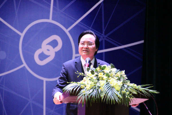 Bộ trưởng Bộ GD&ĐT Phùng Xuân Nhạ phát biểu ​