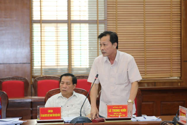Đồng chí Lê Trọng Khôi, Phó Chủ tịch HĐND tỉnh Điện Biên tham gia ý kiến vào Dự án trồng rừng sản xuất và xây dựng hồ chứa nước xã Si Pa Phìn và xã Phìn Hồ, huyện Nậm Pồ.