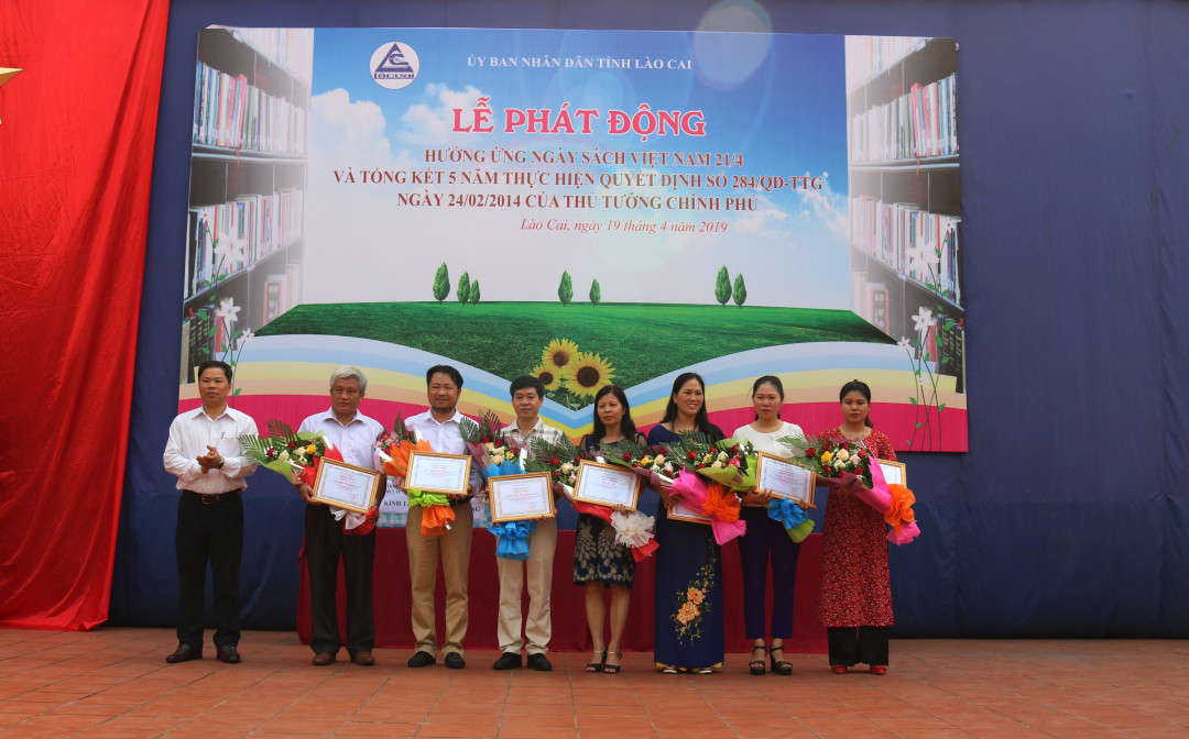 Đã có hàng nghìn cuốn sách tham gia trưng bày và quyên góp trong Ngày Sách Việt Nam 2019 tại Lào Cai