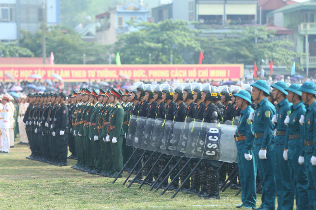 Lễ Mít tinh đưuọc tổ chức tại Sân vận động tỉnh Điện Biên.