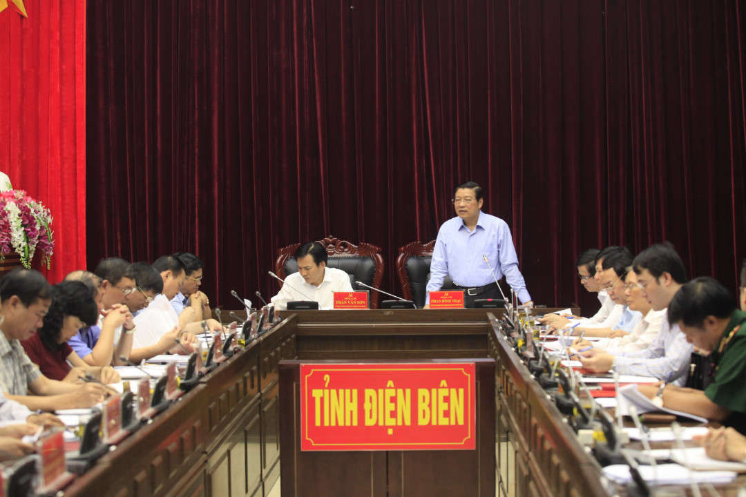Đoàn Tiểu ban Văn kiện Đại hội XIII làm việc với Ban Thường vụ Tỉnh ủy Điện Biên vào sáng 9/5.