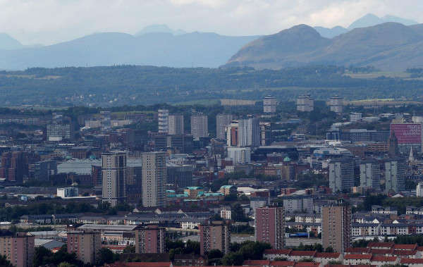 Các tòa nhà ở thành phố Glasgow dưới góc nhìn từ Cathkin Braes, Scotland, Anh vào ngày 7/8/2018. Ảnh: Russell Cheyne