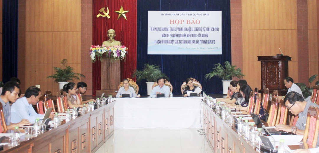 Quang cảnh buổi họp báo kỷ niệm 60 năm ngày thành lập ngành khoa học và công nghệ ở Quảng Nam