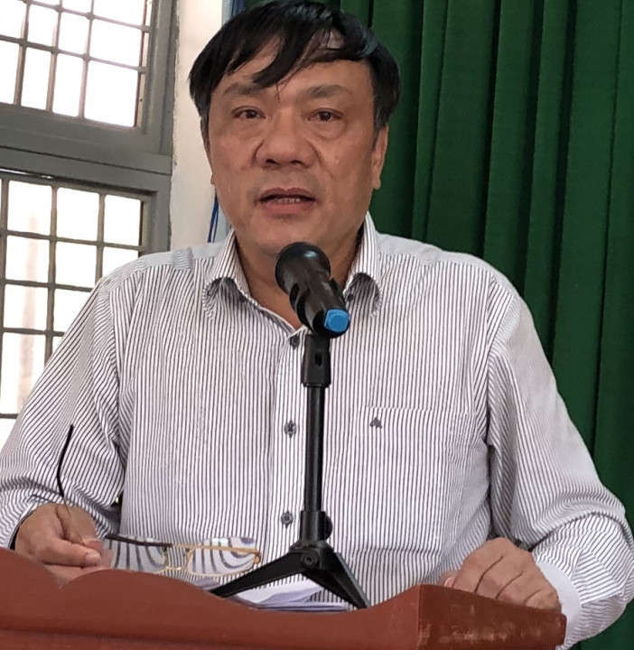 Ông Lê Trung Thành - Chủ tịch UBND huyện Tư Nghĩa, chủ trì buổi đối thoại với nhân dân xã Nghĩa Kỳ