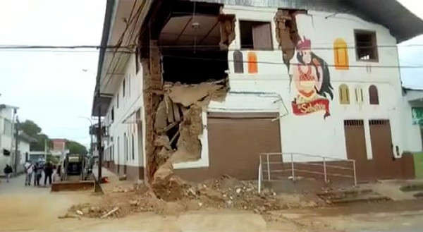 Một tòa nhà bị phá hủy sau trận động đất ở thị trấn Yurimaguas, Peru vào ngày 26/5/2019