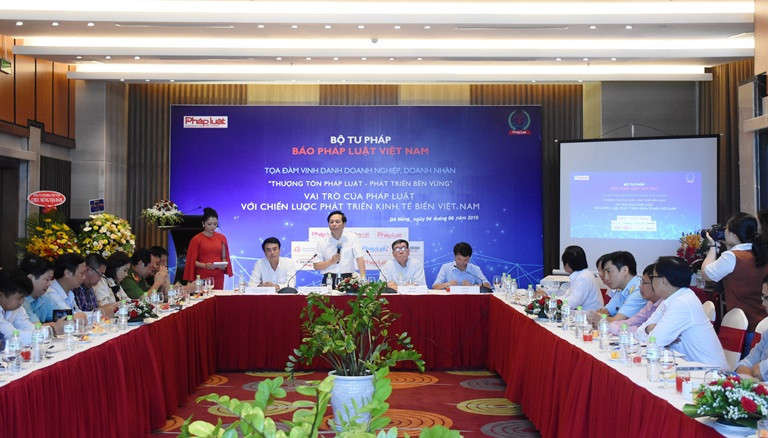 Trước những cơ hội và thách thức, Việt Nam đã xây dựng hệ thống cơ chế, chính sách hoàn chỉnh, phù hợp thông lệ quốc tế, thể chế hóa mục tiêu, chính sách của Đảng về định hướng chiến lược biển đến năm 2020