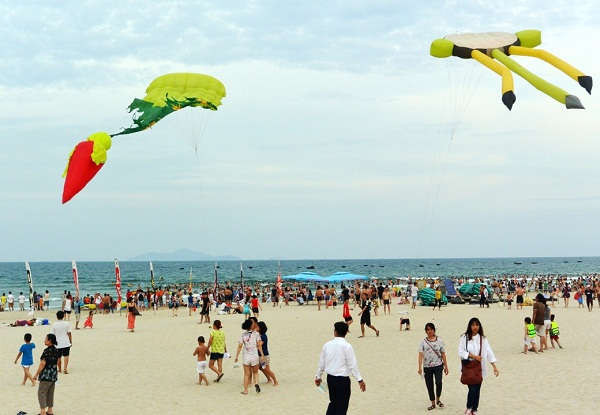 Biển Đà Nẵng vào hè với nhiều hoạt động hấp dẫn
