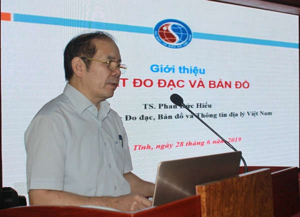 Cục trưởng Cục Đo đạc, Bản đồ và Thông tin địa lý Việt Nam Phan Đức Hiếu cung cấp các nội dung về Luật Đo đạc và Bản đồ