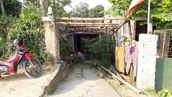 Hàng trăm hộ dân khu phố Tiền Phong phải sống trong những ngôi nhà được xây dựng từ hàng chục năm.