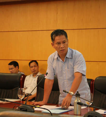 Ông Dương Hồng Sơn - Viện trưởng Viện Khoa học tài nguyên nước báo cáo tại cuộc họp