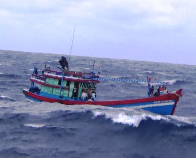 Kịp thời cứu vớt 22 ngư dân nước ngoài gặp nạn trên biển. Ảnh minh họa