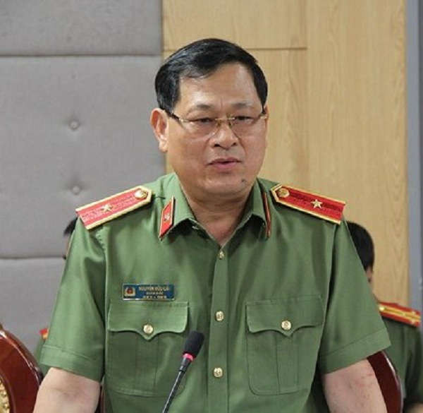 Thiếu tướng Nguyễn Hữu Cầu – Giám đốc Công an tỉnh Nghệ An: “Đây là vụ án đầu tiên chúng tôi khởi tố, lần đầu tiên phải ra tay bằng pháp luật với các thủy điện…”.
