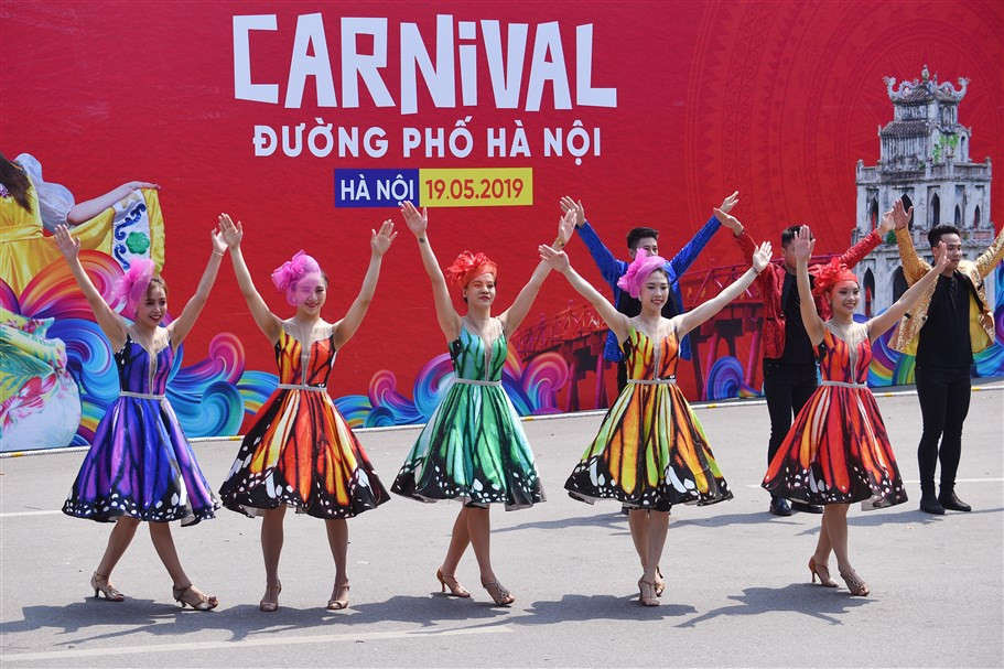 Carnival duong pho HN (9)